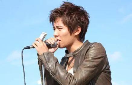 在娱乐圈吃瓜看戏的日子清月与海,娱乐圈的瓜田戏地